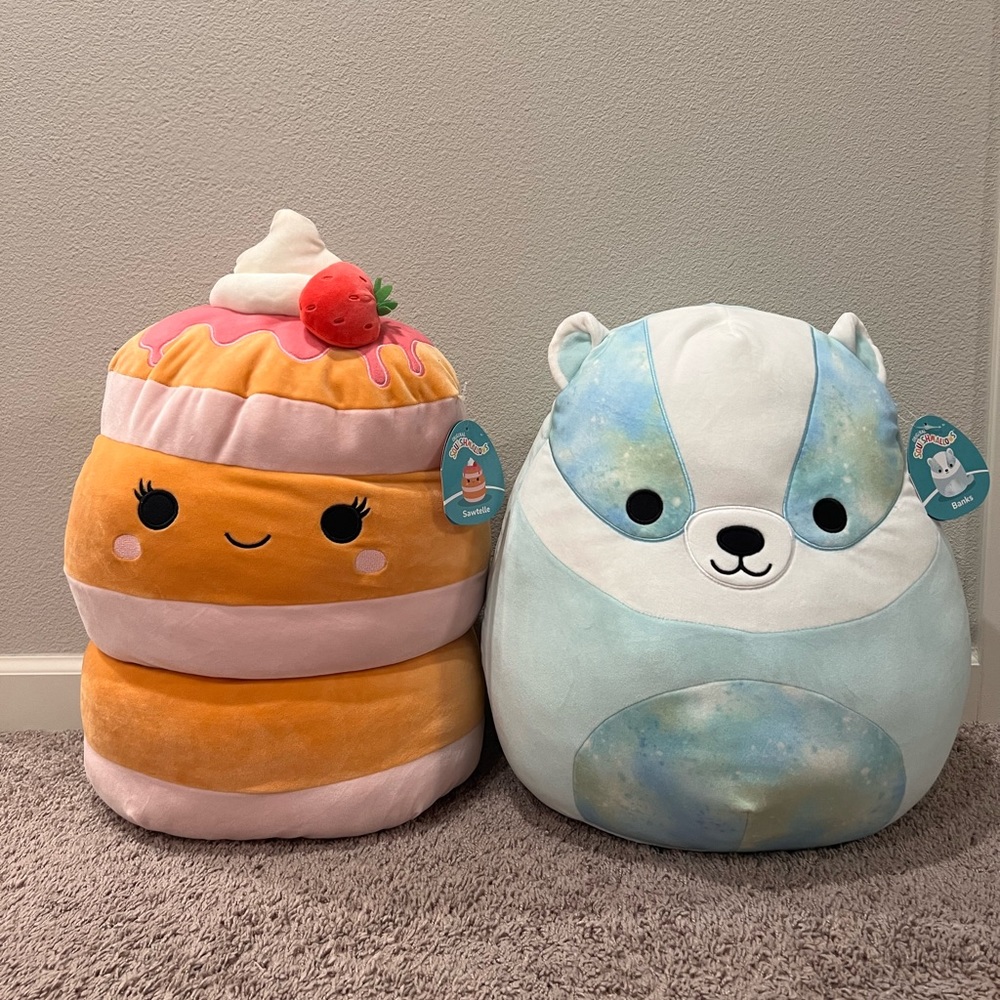 Squishmallow bundle Sawtelle and Banks